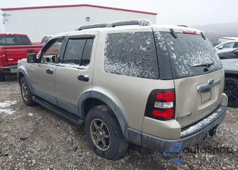 2006 Ford Explorer Xlt из США, поврежденный, VIN 1FMEU73E56UA66700